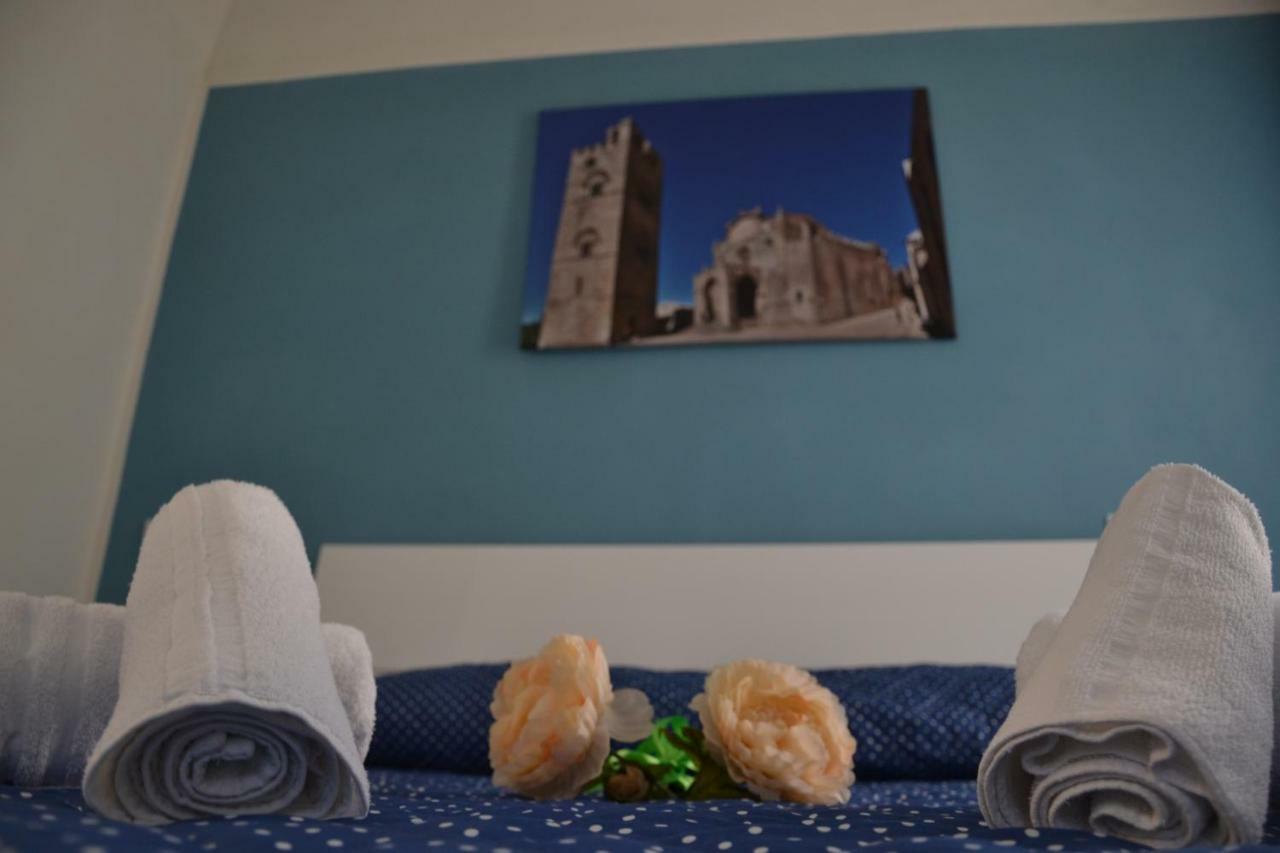 B&B Stella Maris Trapani Centro エクステリア 写真
